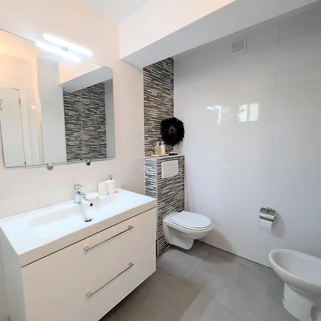 Апартаменты Sun Relax Urbania Адехе